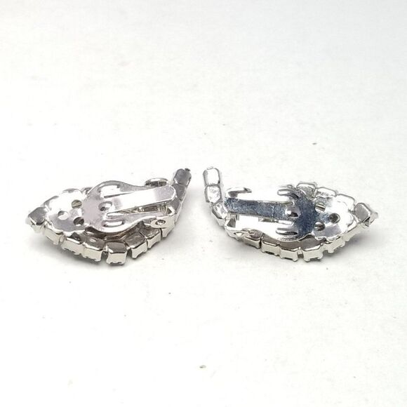 Vintage Blue Rhinestone Sparkly Clip On Earrings, Marquise Shape, 50s 60s Style - Picture 3 of 5